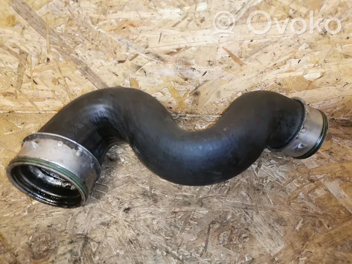 Volkswagen PASSAT B5.5 Intercooler hose/pipe 3B0145828