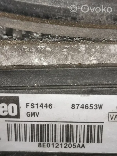 Audi A4 S4 B6 8E 8H Ventiliatorių komplektas 8E0121205AA