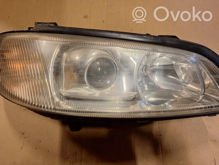 Opel Omega B2 Lampa przednia 09147872