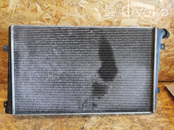 Audi A3 S3 8P Dzesēšanas šķidruma radiators 1K0121251AK