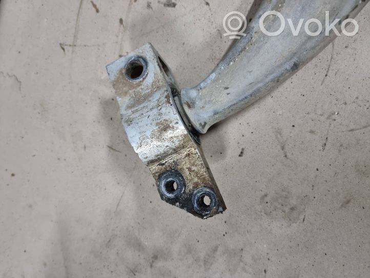 Volkswagen PASSAT B6 Braccio di controllo sospensione anteriore inferiore/braccio oscillante 3C0407153B