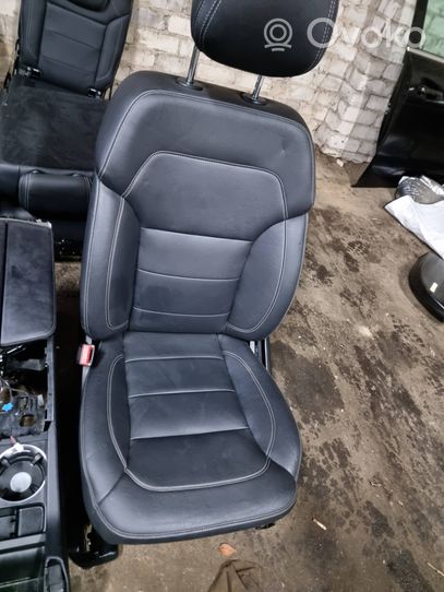 Mercedes-Benz GL X166 Fotele / Kanapa / Boczki / Komplet 