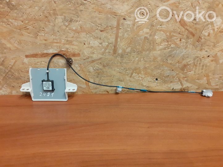 Toyota RAV 4 (XA40) Antena GPS 8686042042