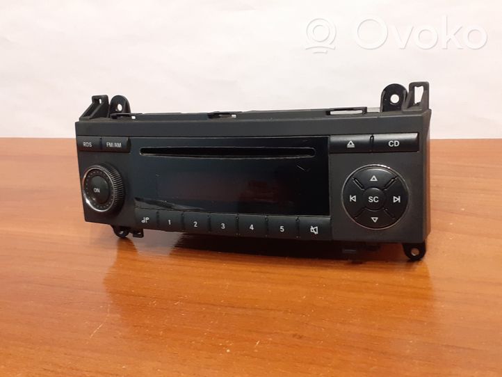 Mercedes-Benz A W169 Radio/CD/DVD/GPS-pääyksikkö A1698200386