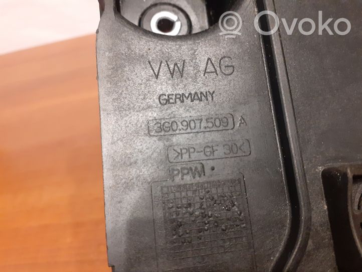 Audi A3 S3 8V Support boîte de batterie 8206