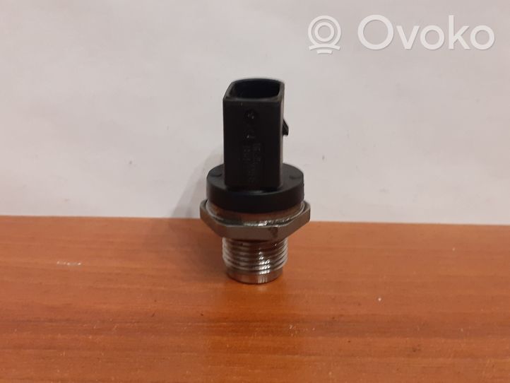 BMW 5 F10 F11 Sensore di pressione del carburante 0281002948