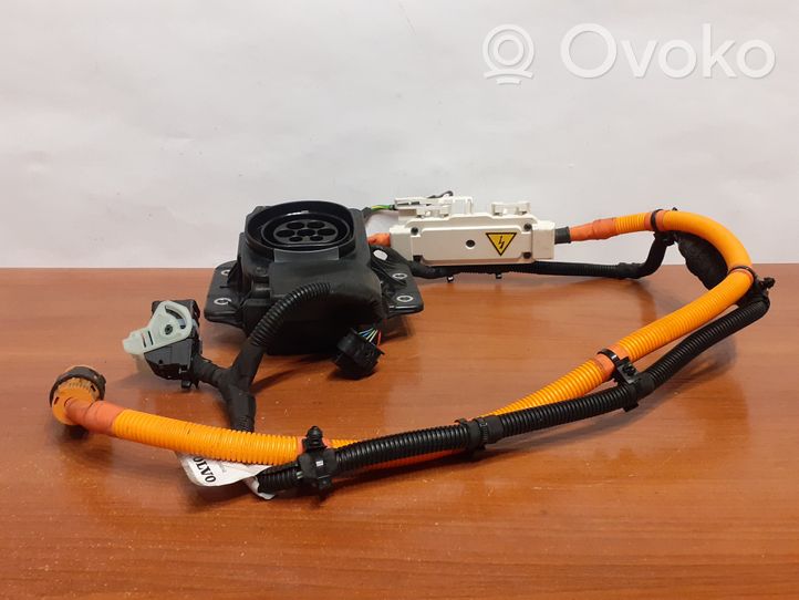 Volvo XC40 Positive cable (battery) V33B000703