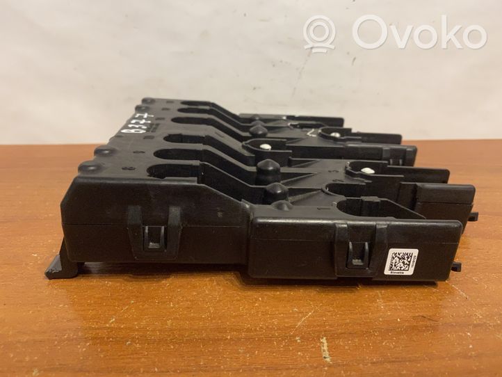 Mercedes-Benz Sprinter W907 W910 Relay mounting block A9075406912