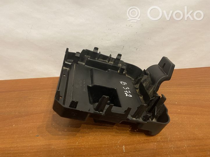 Mercedes-Benz Sprinter W907 W910 Altra parte del vano motore A9075461800