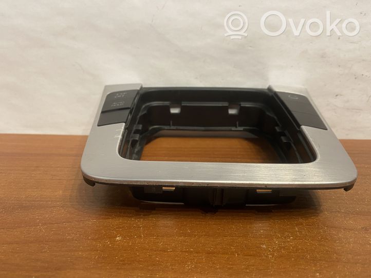 Volkswagen PASSAT B6 Rivestimento in plastica cornice della leva del cambio 3C0864263A