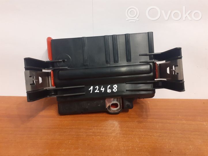 6114917895901 BMW X6 E71 Deckel Batteriekasten, 15.00 € | RRR