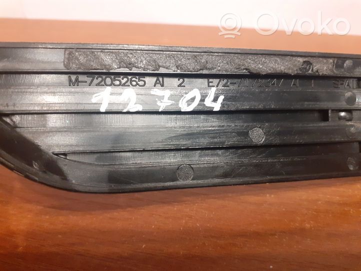 BMW X5 E70 Side skirt rear trim 7205265