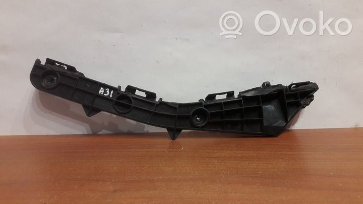 Toyota Avensis T270 Support de pare-chocs arrière A31