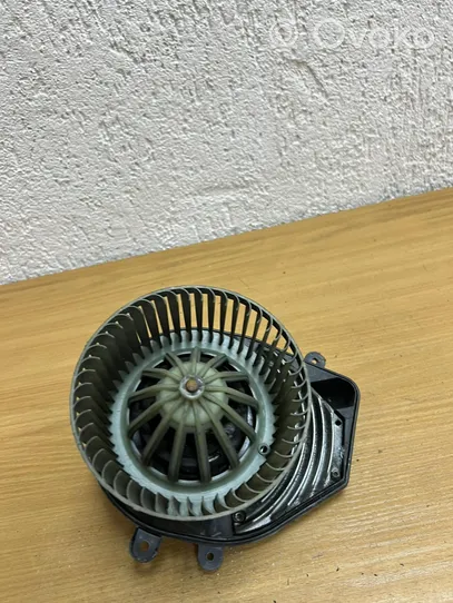 Audi A4 S4 B9 Ventilateur, condenseur de climatisation 8D1820021