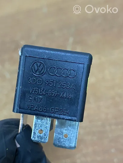 Volkswagen PASSAT B6 Other relay 3DO951253A
