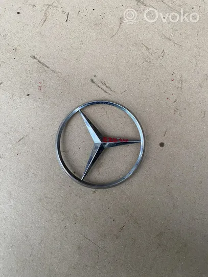 Mercedes-Benz E W210 Logo, emblème, badge A2087580058