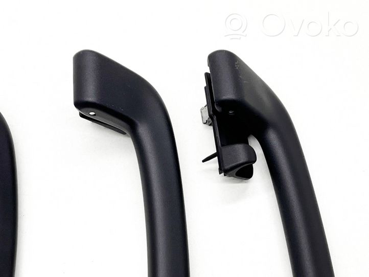 BMW X3 G01 Un set di maniglie per il soffitto 