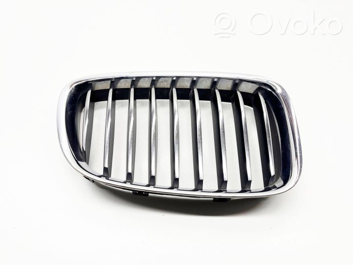 BMW 5 GT F07 Grille calandre supérieure de pare-chocs avant 7200170