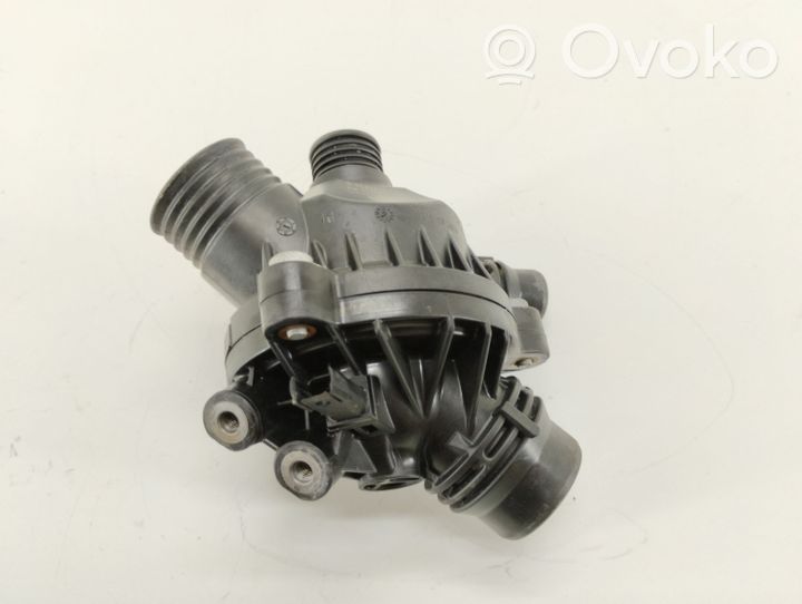 BMW 5 E60 E61 Boîtier de thermostat / thermostat 7549476