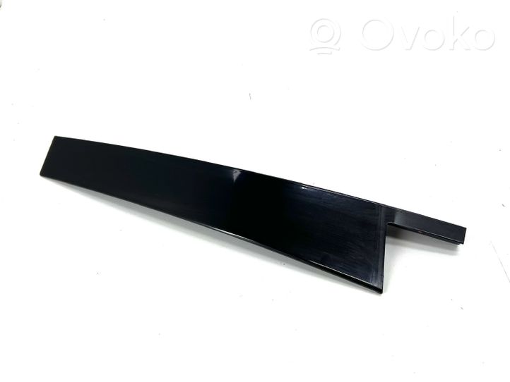 Mercedes-Benz C W204 Rivestimento modanatura del vetro della portiera posteriore A2046900387