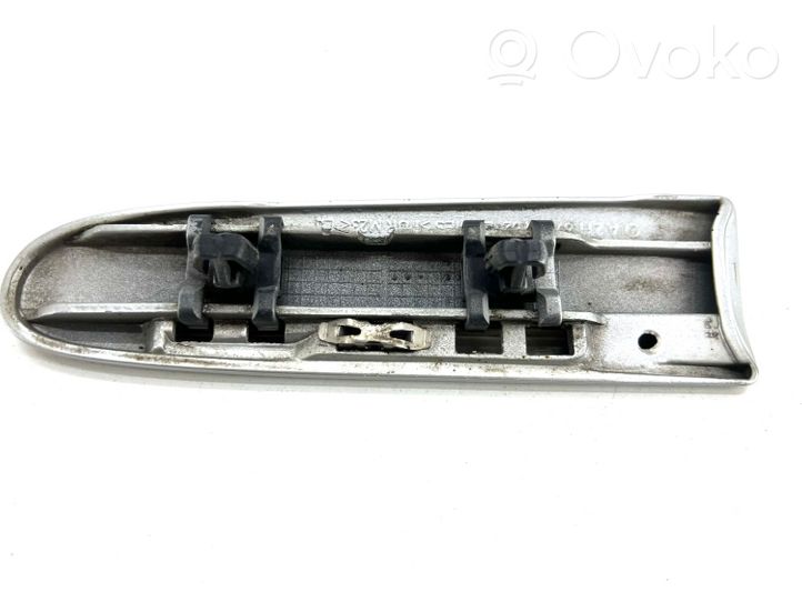 Mercedes-Benz E W211 Rivestimento parafango (modanatura) A2116902762