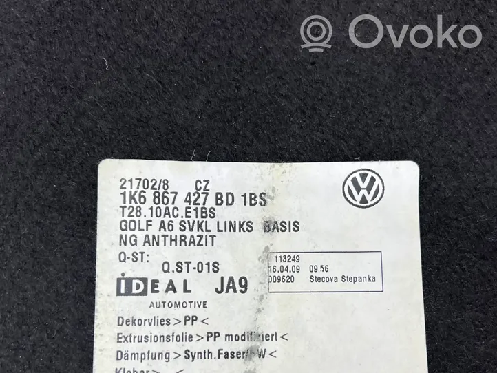 Volkswagen Golf VI Tavaratilan sivuverhoilu 1K6867427