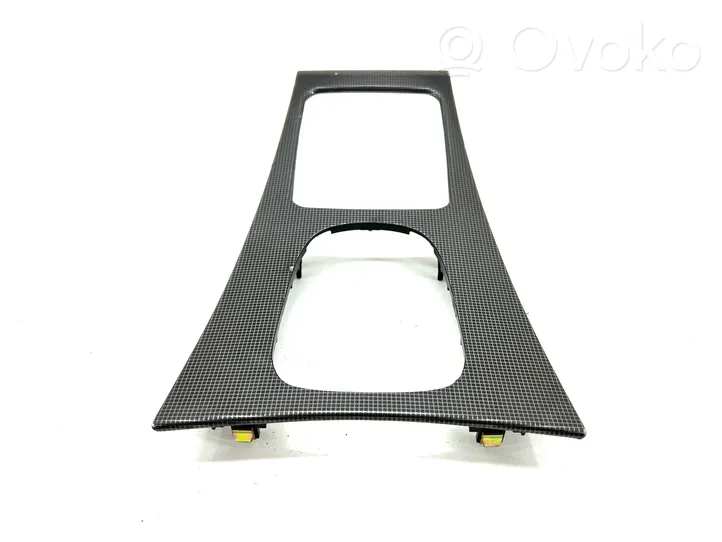 Mercedes-Benz C W203 Rivestimento in plastica cornice della leva del cambio A2036809239