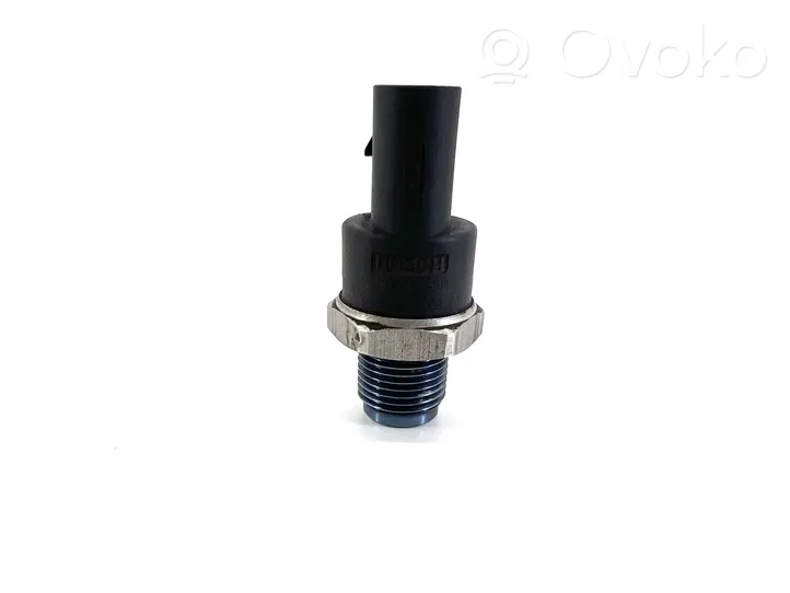 Mercedes-Benz Vito Viano W639 Sensor de presión de combustible A0041536728