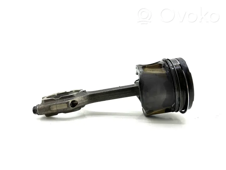 Opel Insignia A Piston with connecting rod 55565861