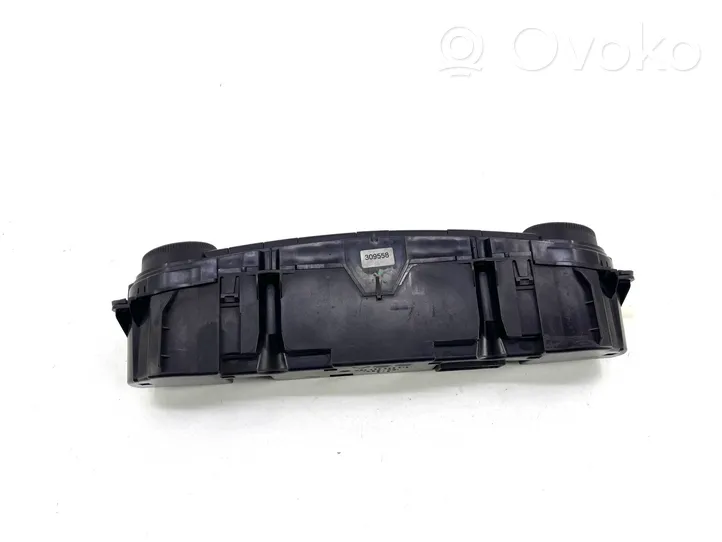 Mercedes-Benz E W211 Climate control unit 2118300085