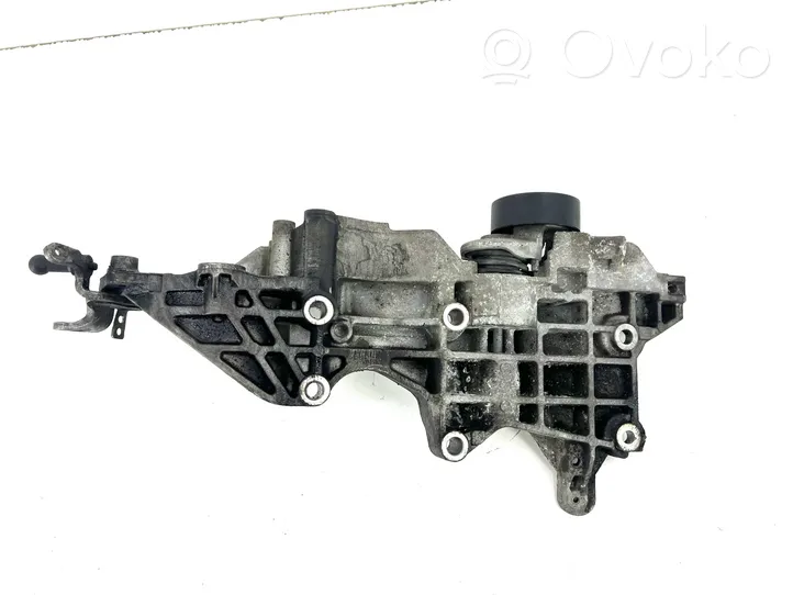 Volkswagen Golf VI Supporto del generatore/alternatore 03L903143K