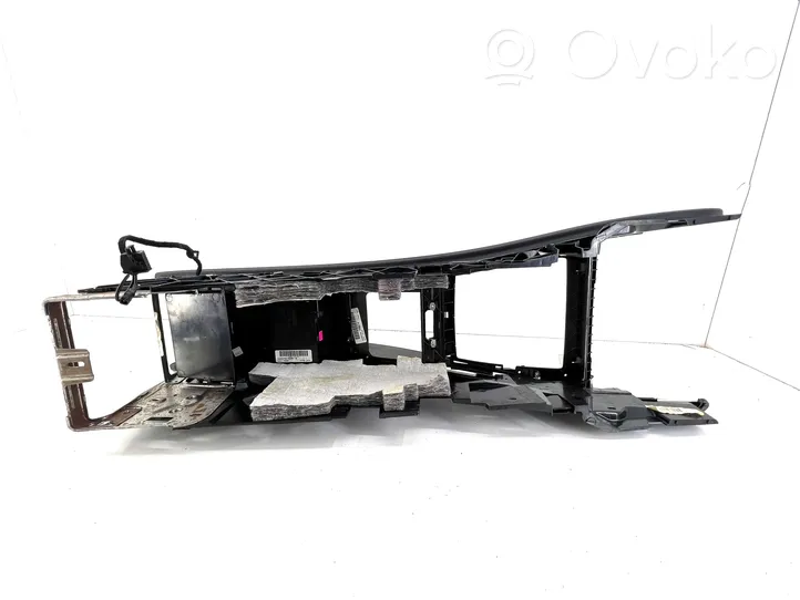 BMW X5 E70 Armrest 0117821