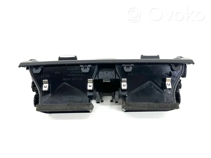 BMW X5 E70 Griglia di ventilazione centrale cruscotto 7161801