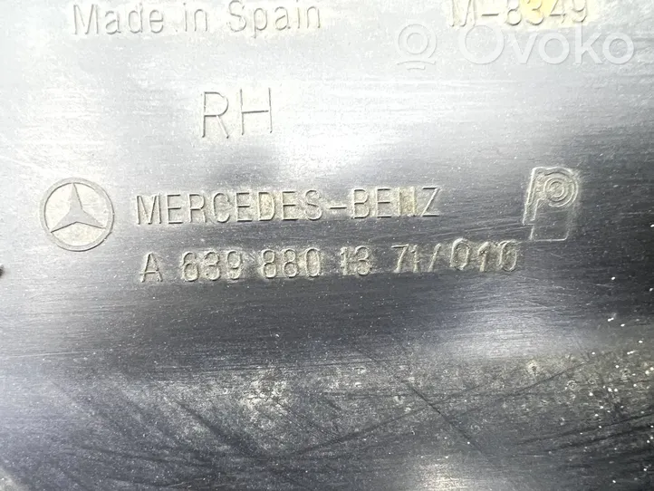 Mercedes-Benz Vito Viano W639 Kampinė galinio bamperio dalis A6398801371