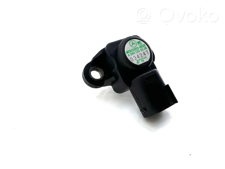 Mercedes-Benz Vito Viano W639 Air pressure sensor A0041533228