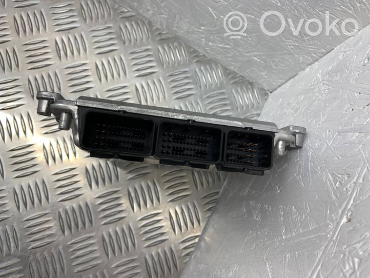 Volvo S40, V40 Centralina/modulo del motore 0281011087