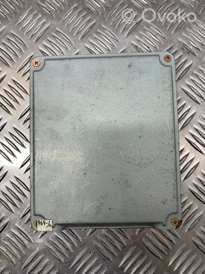 Toyota Carina T190 Dzinēja vadības bloks 89661-05050