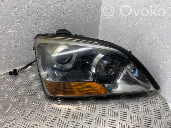 KIA Sorento Lampa przednia 921023E5XX