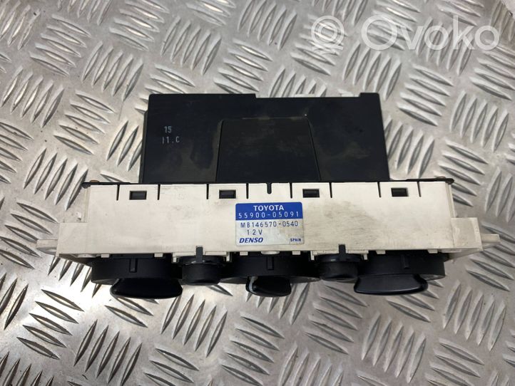 Toyota Avensis T220 Climate control unit 5590005091