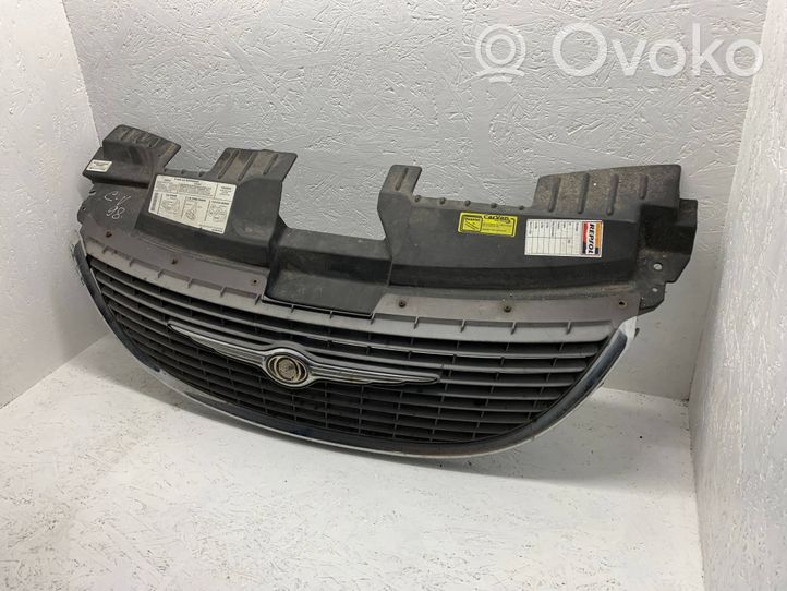 Chrysler Voyager Atrapa chłodnicy / Grill 4857522AA