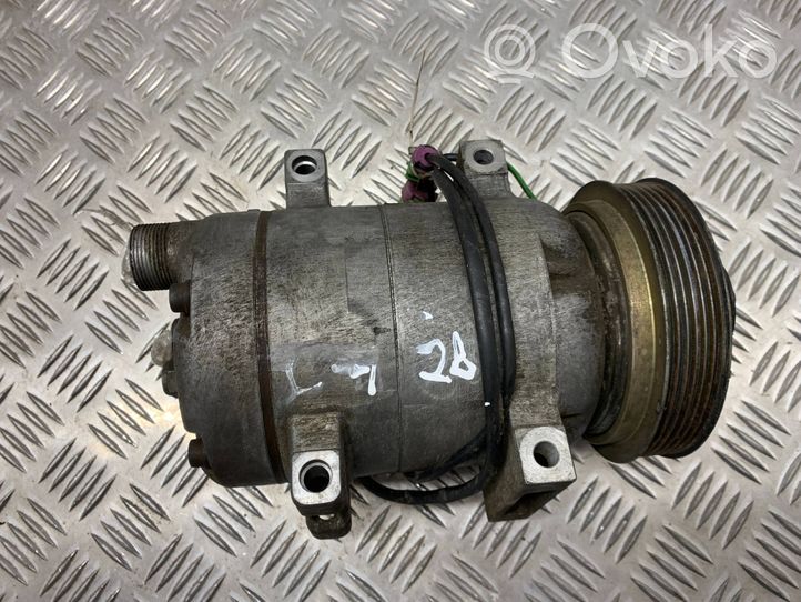 Audi A6 S6 C4 4A Ilmastointilaitteen kompressorin pumppu (A/C) 506231