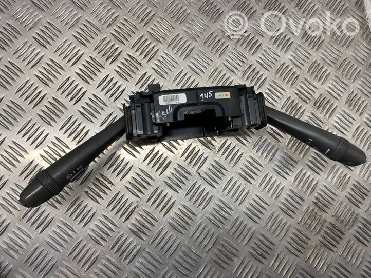 Volvo S60 Interruptor/palanca de limpiador de luz de giro 9441242