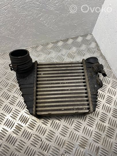 Volkswagen Golf IV Radiatore intercooler 1J0145803F