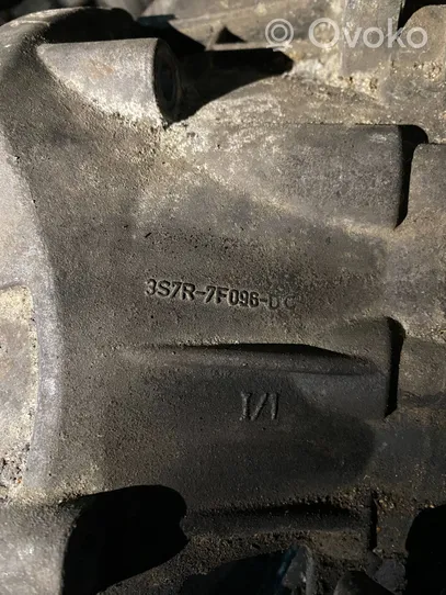 Volvo V50 Mechaninė 6 pavarų dėžė 3S7R7F096DC