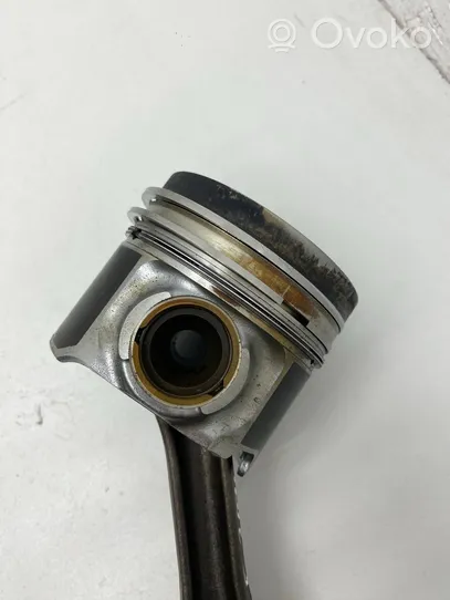 Volkswagen Transporter - Caravelle T5 Piston with connecting rod 