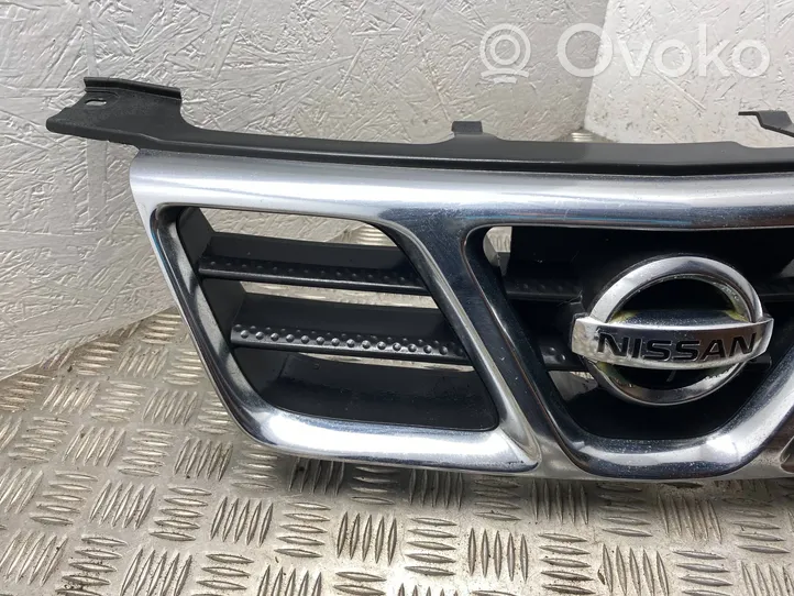 Nissan X-Trail T30 Grille de calandre avant 623108H700