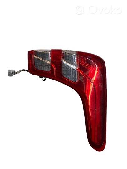 Mitsubishi L200 Lampa tylna 8330A946