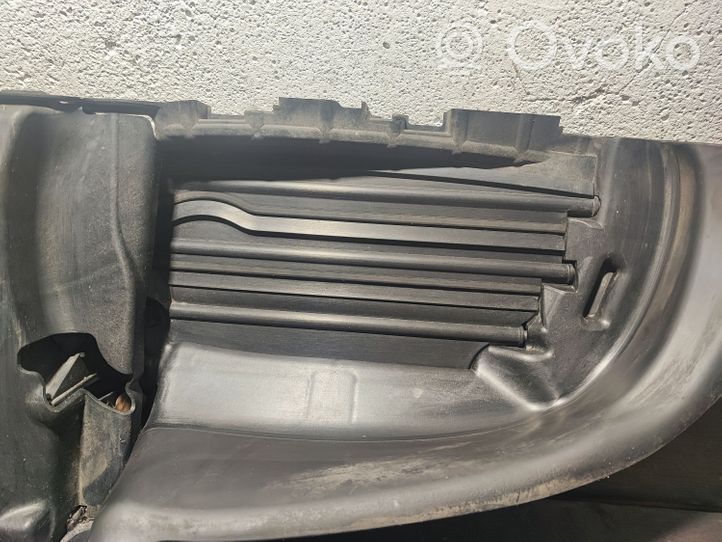 BMW 1 E81 E87 Conducto/guía del intercooler 