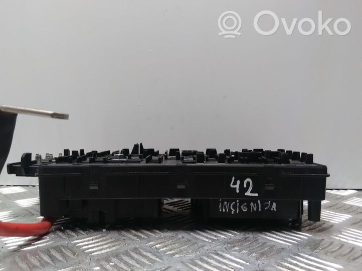 Opel Insignia A Fuse module 13275881