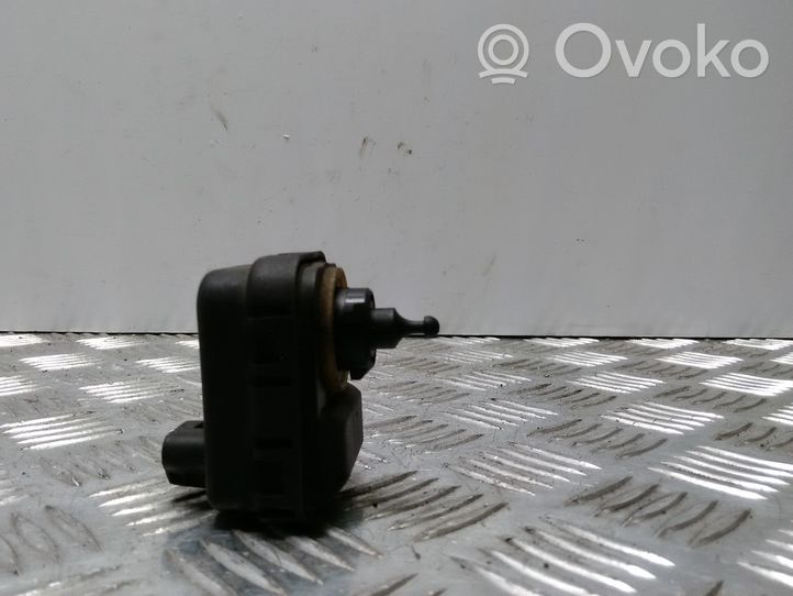 Opel Zafira A Headlight level adjustment motor 